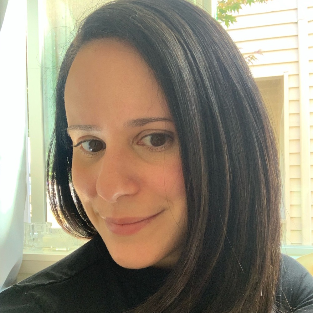Meet your Posher, Emily